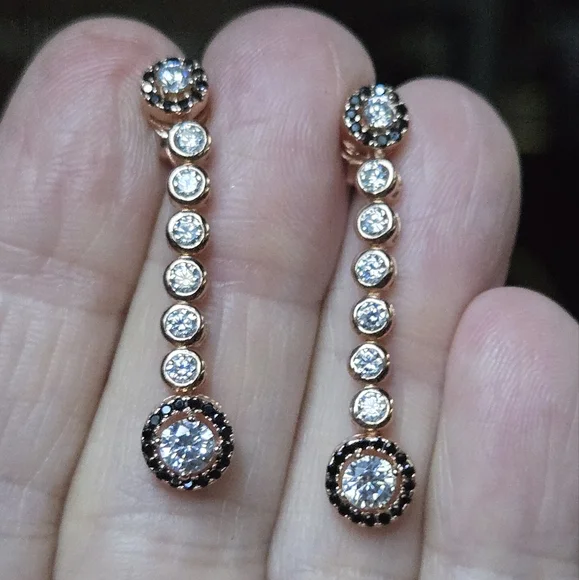 White topaz & onyx Silver & rosegold Drop Earrings - Picture 3 of 7